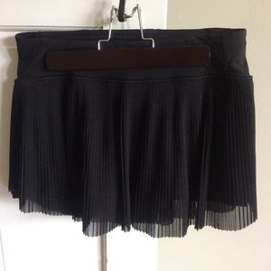 lululemon ‘Just Pleat It’ Skirt (black)